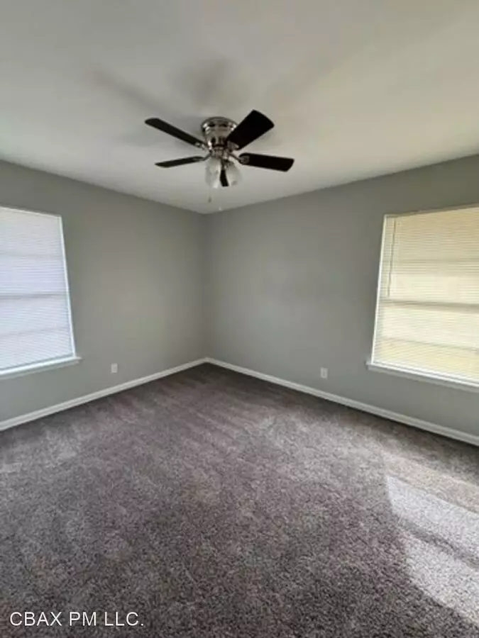 1324 Lonsdale Avenue, Dallas, TX 75217 photo 2