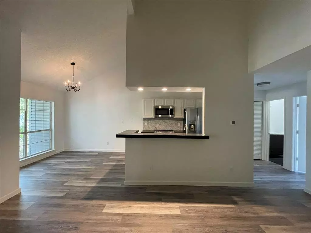 2506 Wedglea Dr 109 photo 4