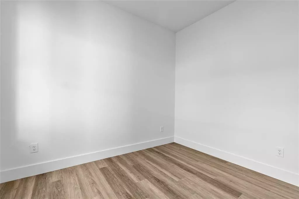 2724 Swanson Street, Dallas, TX 75210 photo 2