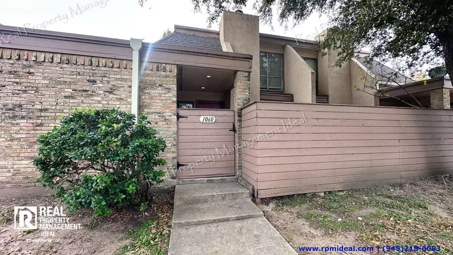 3045 Park Lane, Dallas, TX 75220 photo 2