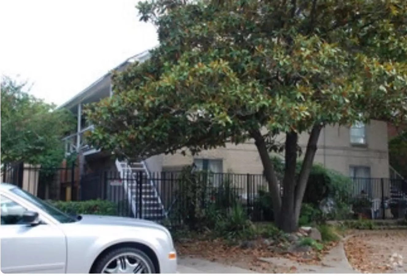 Bryan St. Apartments photo 5