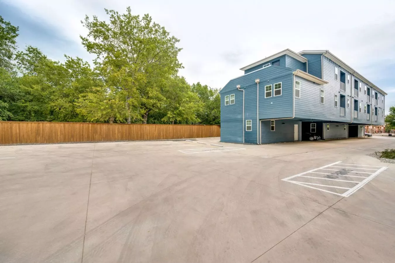 5317 Reiger Ave photo 4