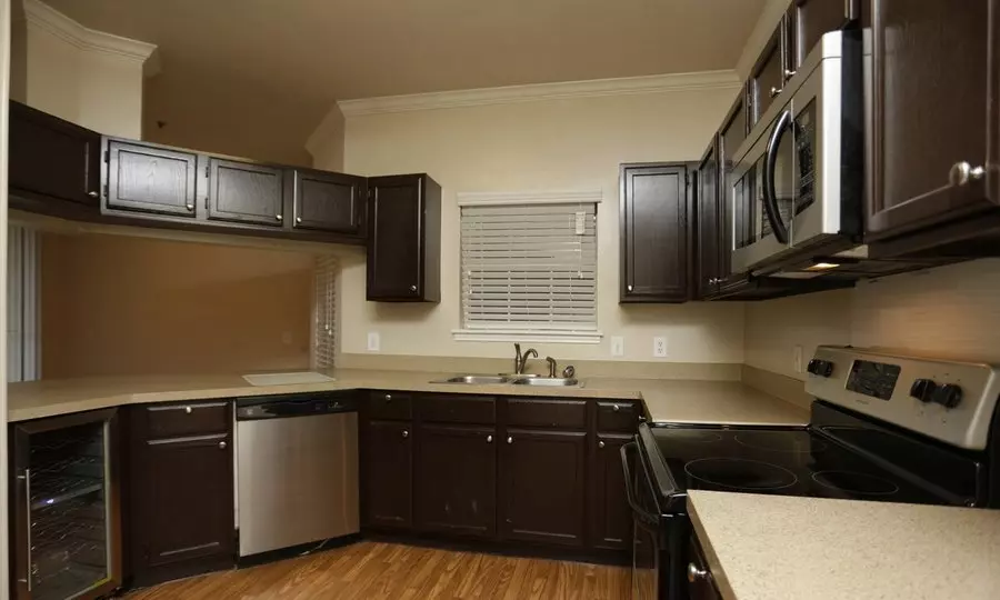 5775 Belt Line Road, Dallas, TX 75254 photo 2