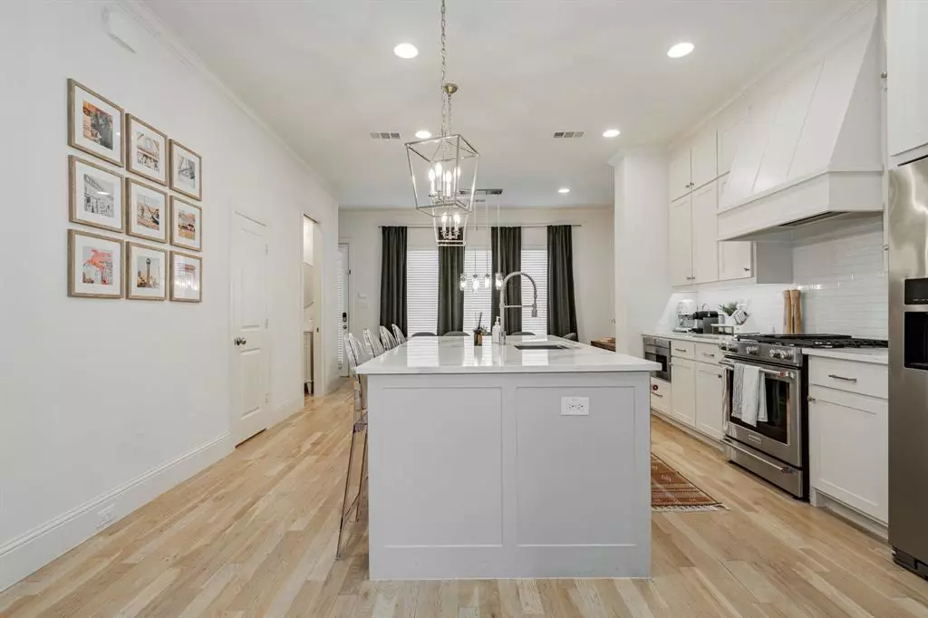 734 West 7th Street, Dallas, TX 75208 photo 3