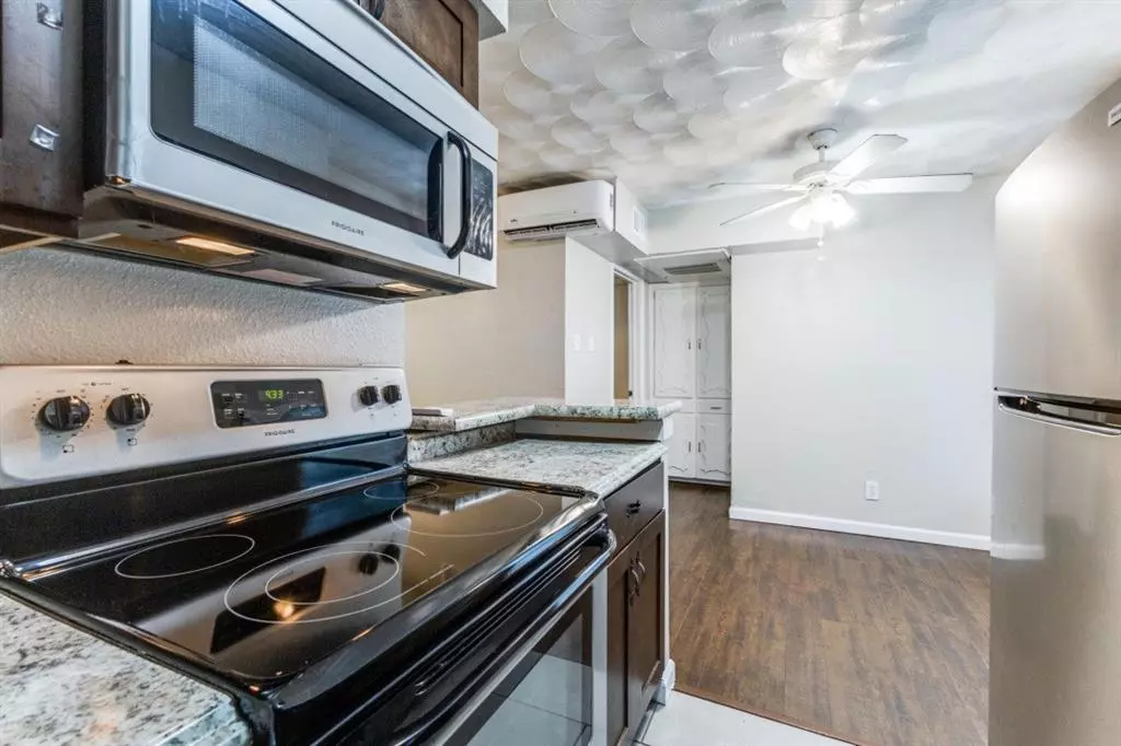 The Wilshire Aprtments photo 4