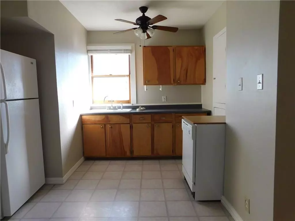 826 North Bishop Avenue, Dallas, TX 75208 photo 4
