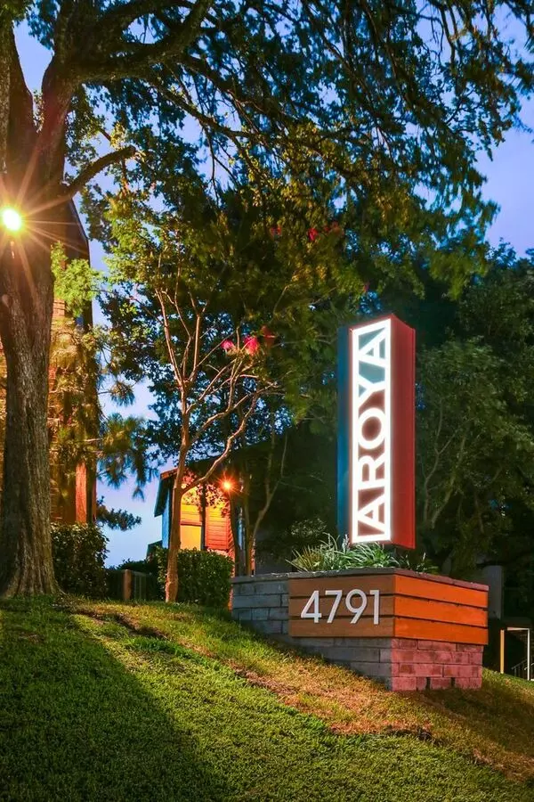 Aroya Apartments photo 5