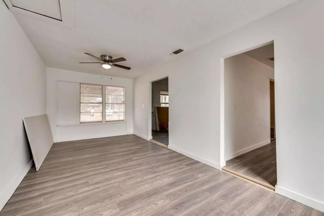3864 Castle Hills Drive, Dallas, TX 75241 photo 2