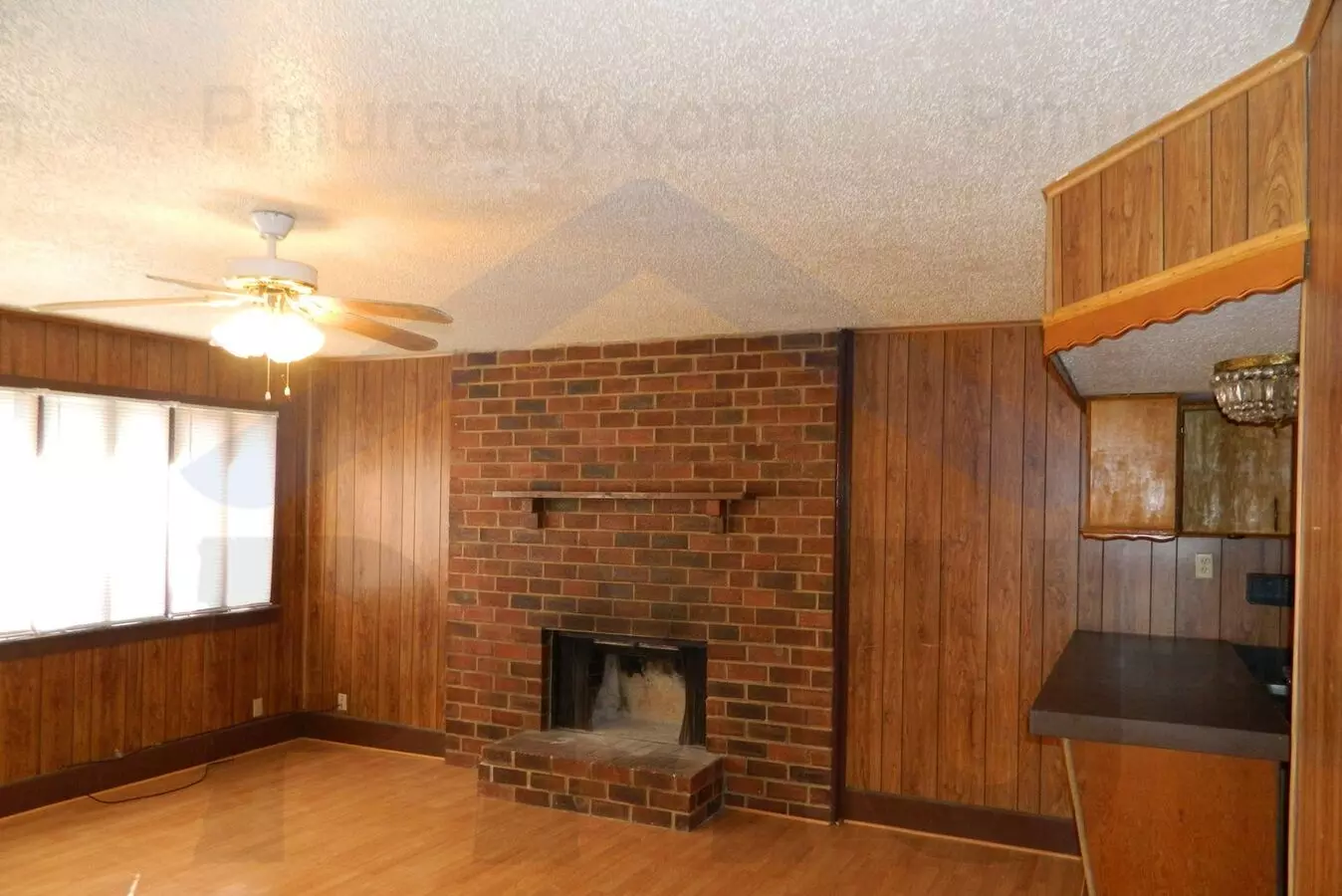 945 Kirnwood Drive, Dallas, TX 75232 photo 2