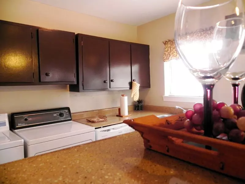 Estancia Hills Apartment Homes photo 4