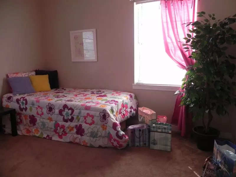 Estancia Hills Apartment Homes photo 3