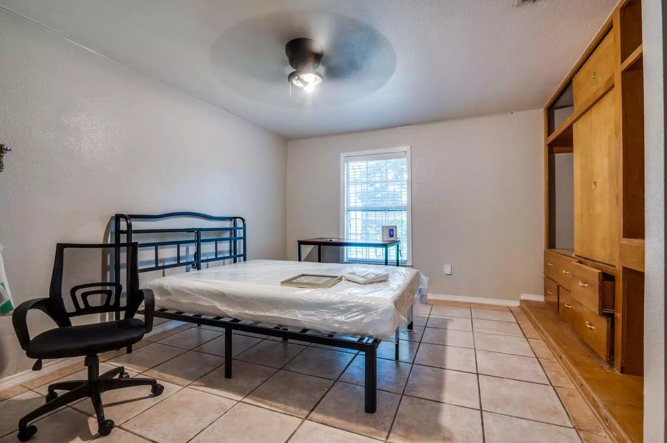 9616 Glengreen Drive, Dallas, TX 75217 photo 3