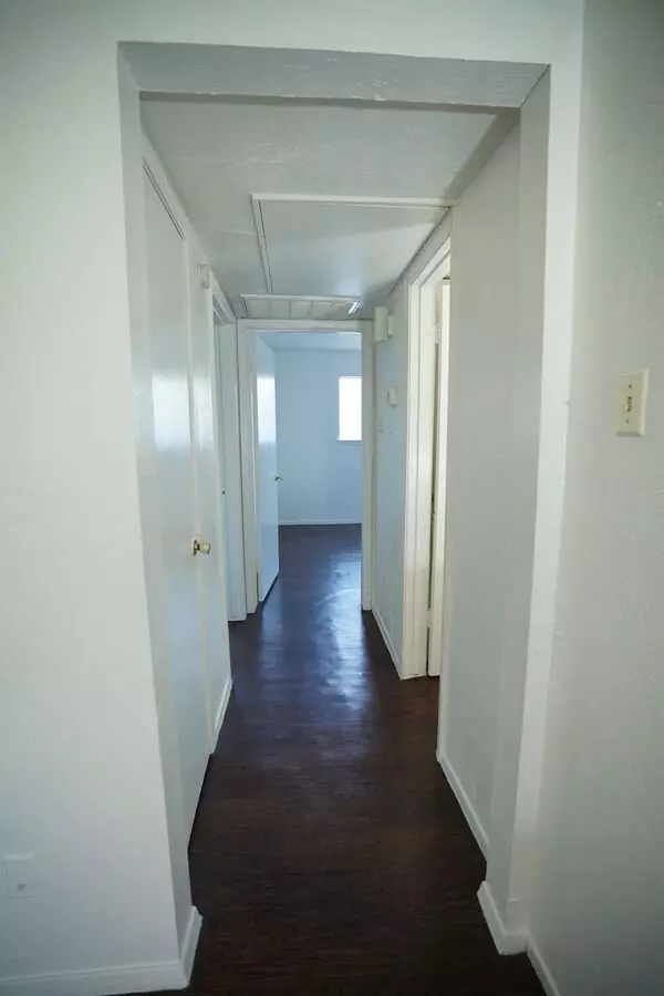 2633 East Illinois Avenue, Dallas, TX 75216 photo 3