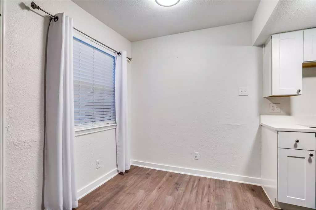 4927 San Jacinto photo 4