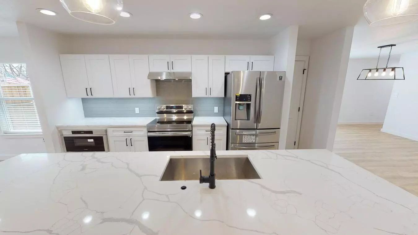 Stunning North Oak Cliff home close to Bishop Arts District photo 2