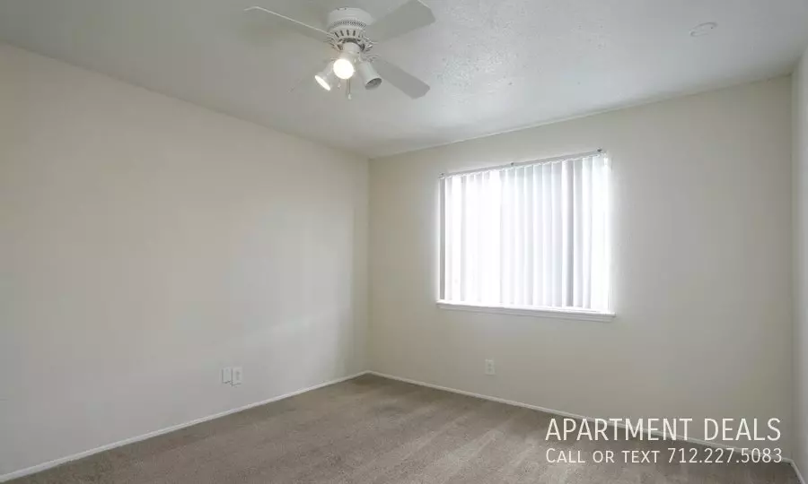 7335 Carrie Lane, Deer Park, TX 77536 photo 2