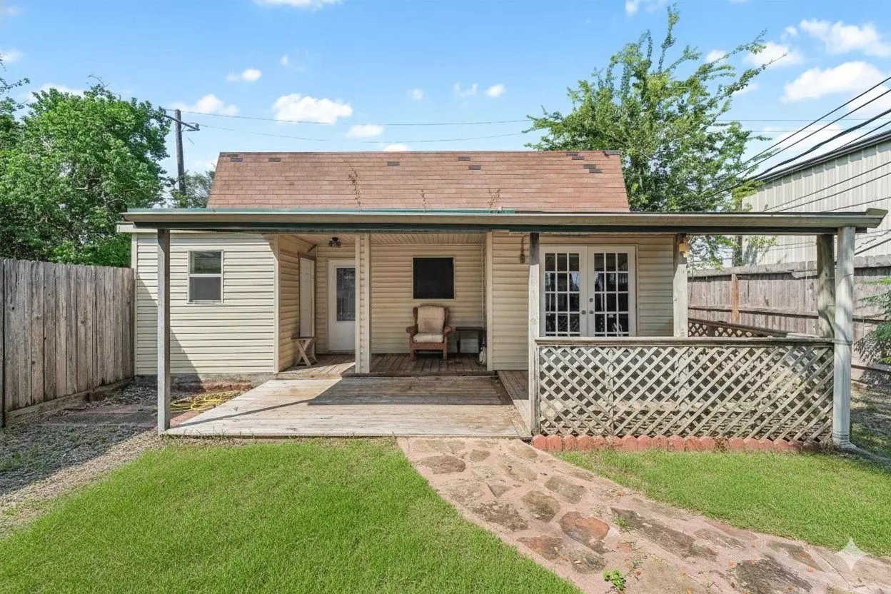 7441 Evie Lane, Deer Park, TX 77536 photo 2