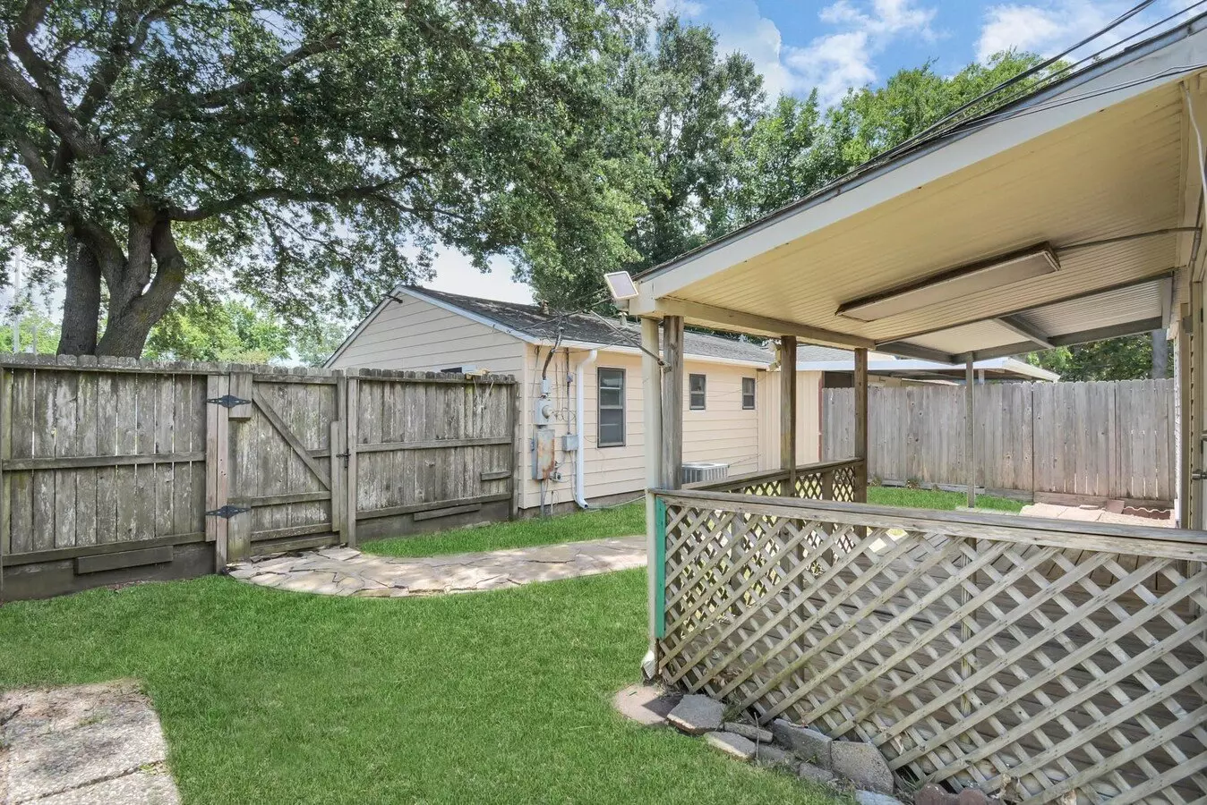 7441 Evie Lane, Deer Park, TX 77536 photo 3