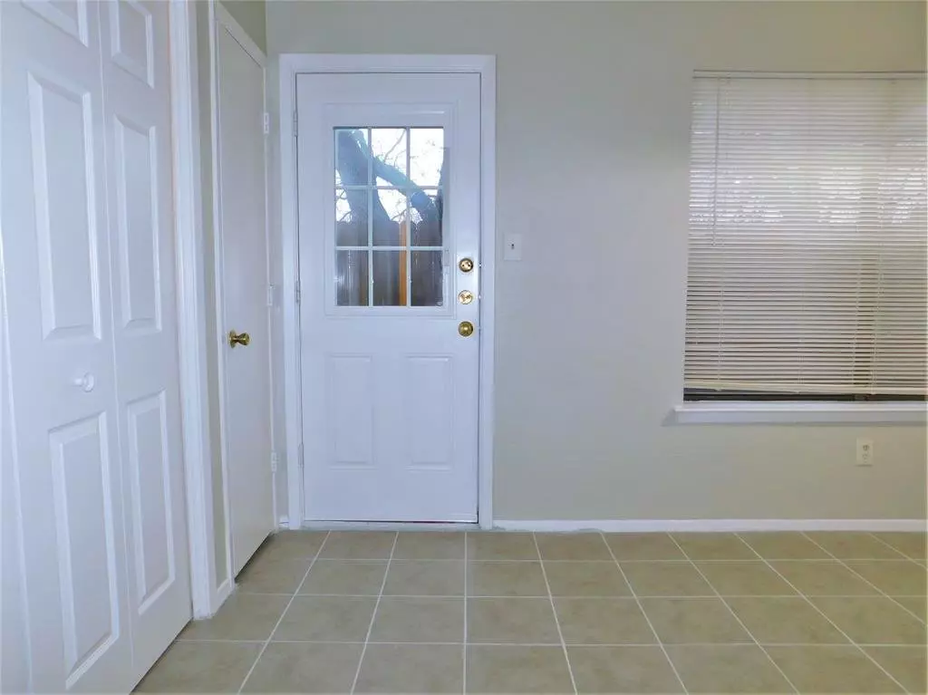 1131 Dallas Drive, Denton, TX 76205 photo 4
