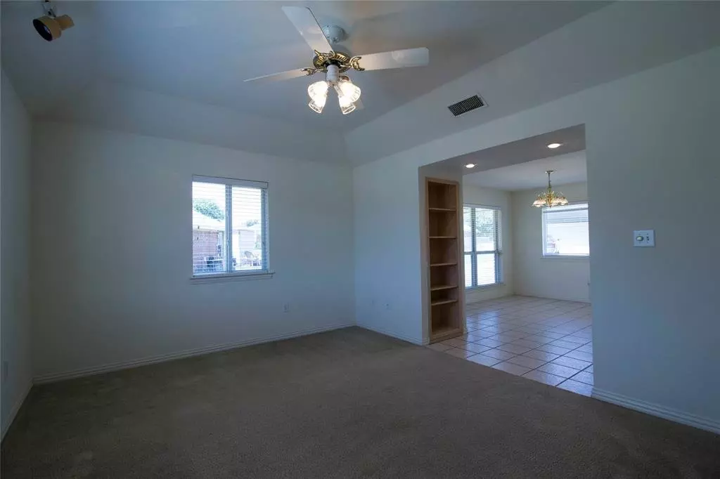 3133-3137 Cedar Hill Street, Denton, TX 76209 photo 3