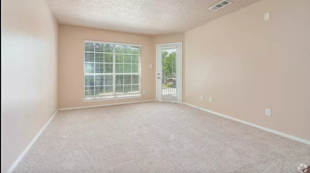 Ash Lane Apartments photo 2