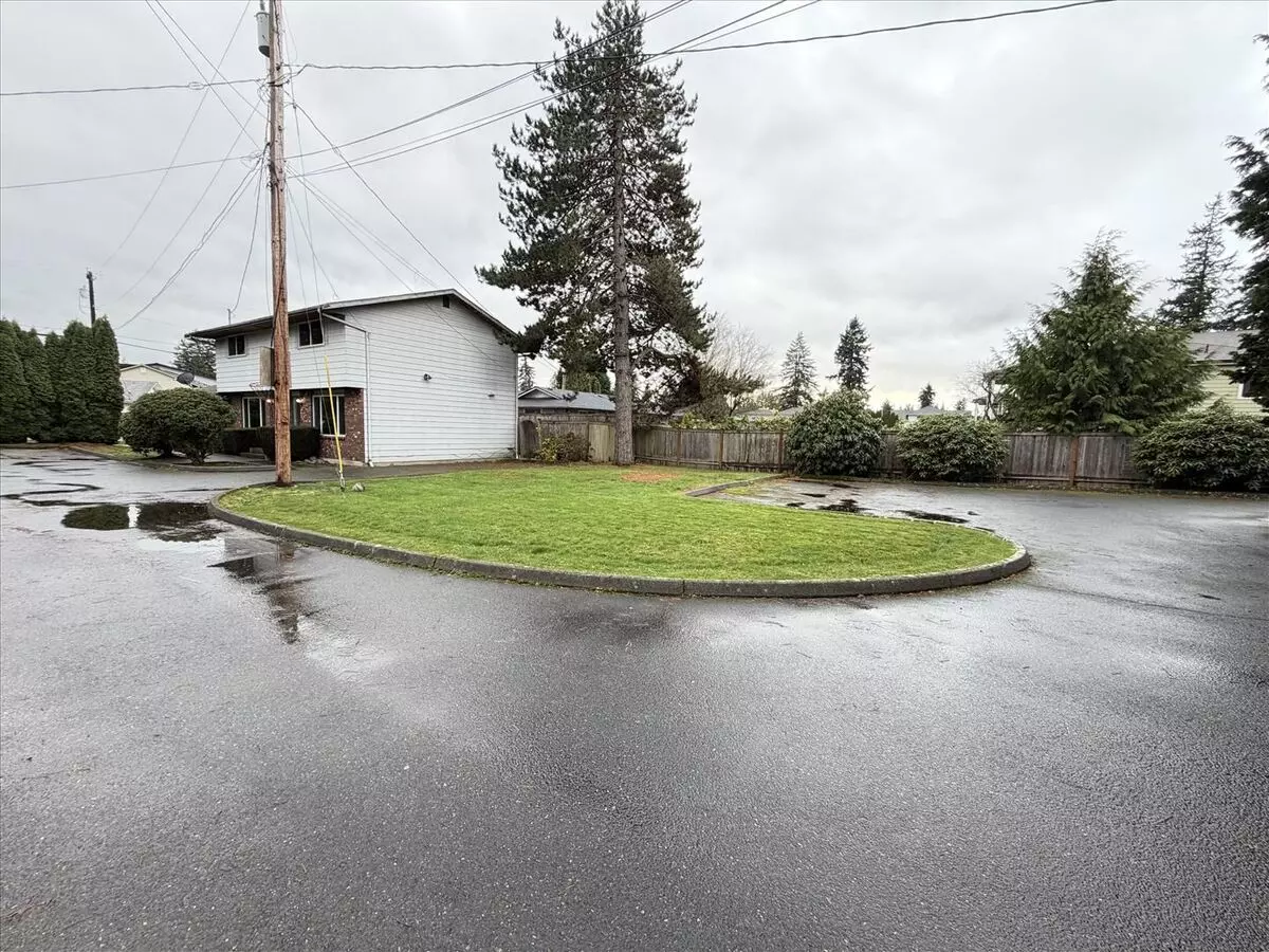 1615 63rd St SE Everett, WA 98203 photo 3
