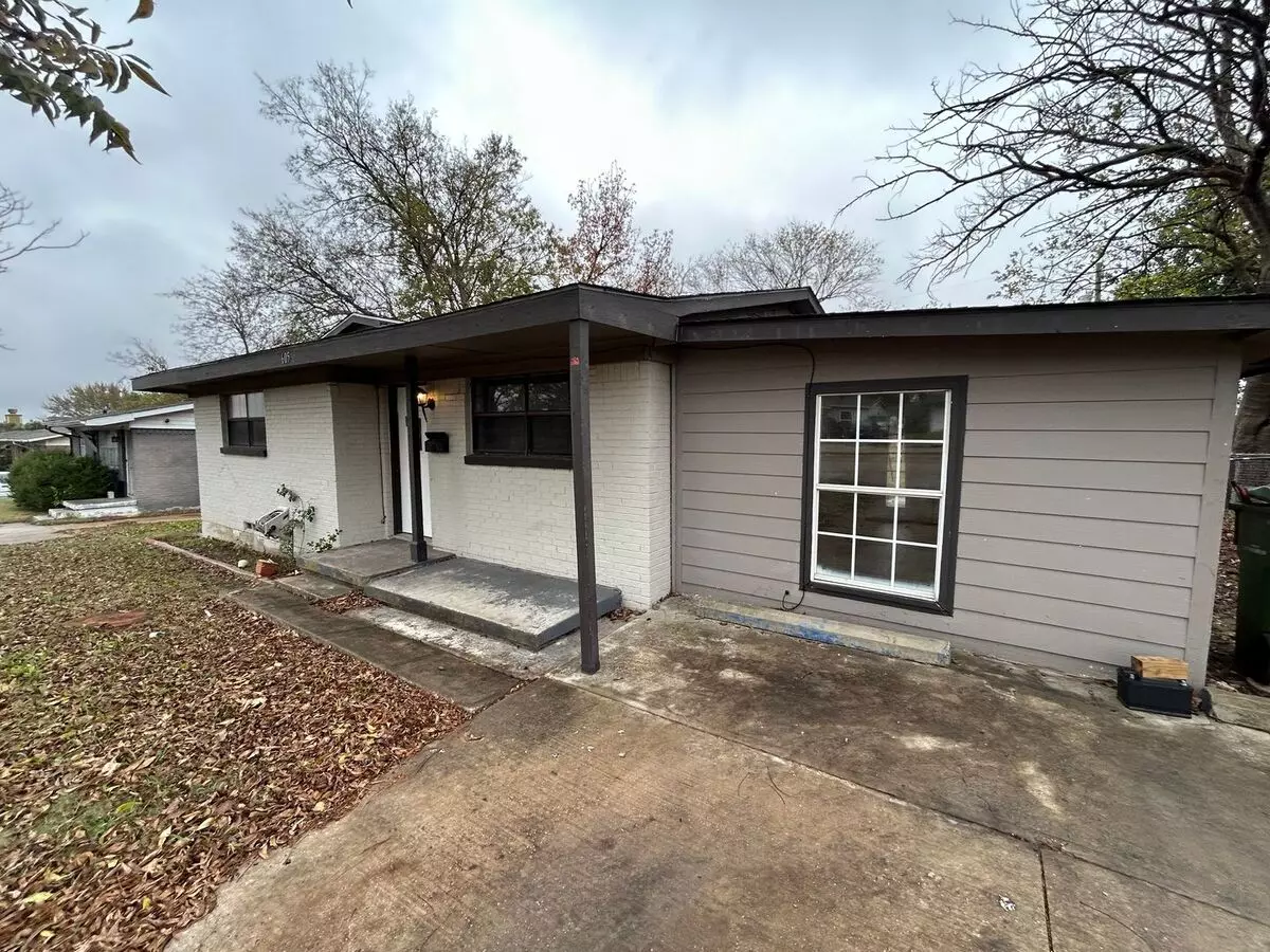 13429 Challaburton Drive, Farmers Branch, TX 75234 photo 4