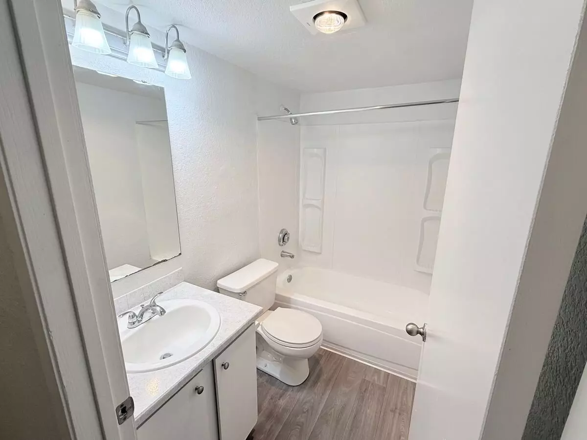 Redondo Terrace: Renovated Units, W/d In Unit, Private Balcony, Fireplace photo 3