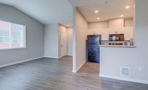 Bella Sonoma Apartments photo 2