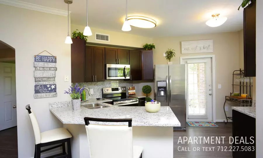 3108 Bay Area Blvd photo 2