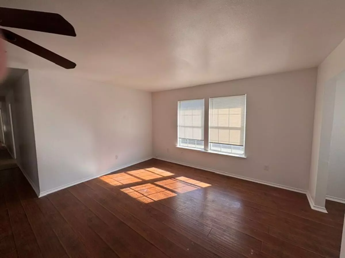 108 Mckinley Street, Garland, TX 75042 photo 2