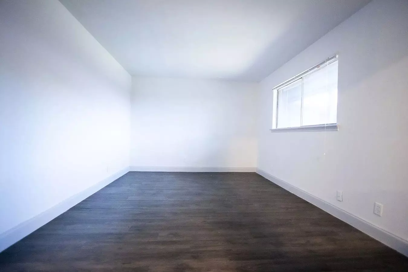 Hanover House Apartments photo 2