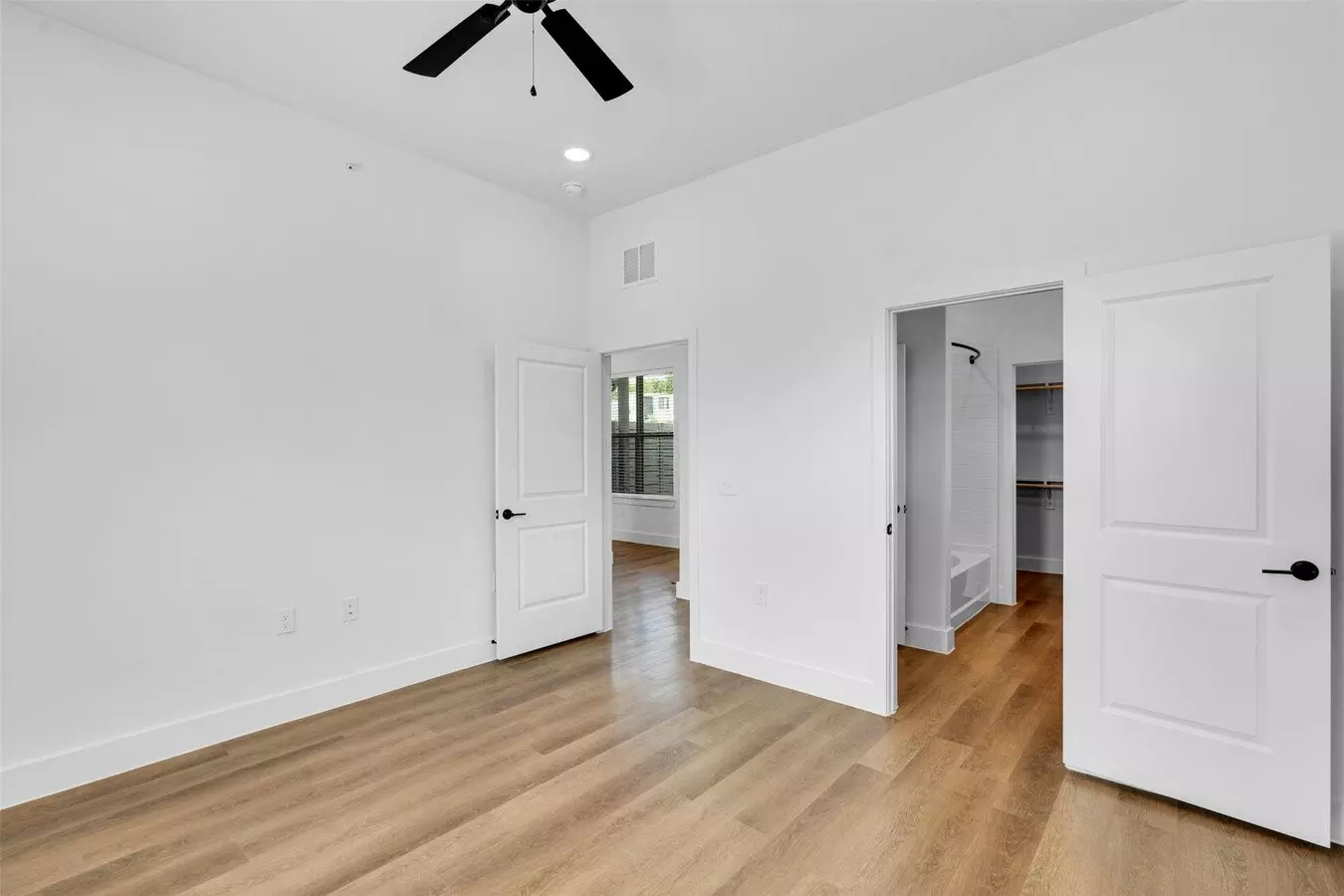 1880 Bernard Street, Garland, TX 75040 photo 4