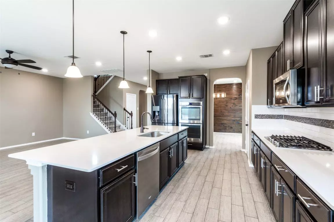 1205 Half Hitch Trail, Georgetown, TX 78633 photo 4