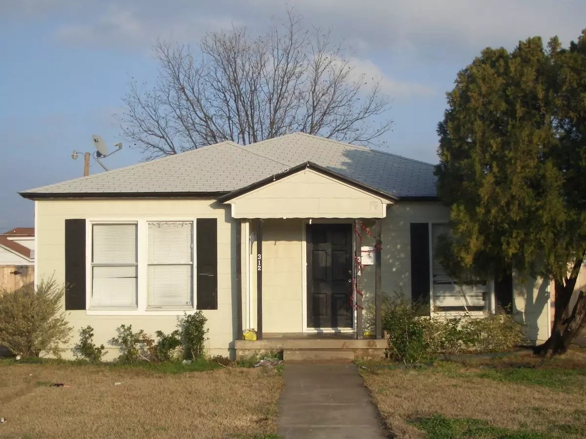 314 Southeast 13th Street, Grand Prairie, TX 75051 photo 4