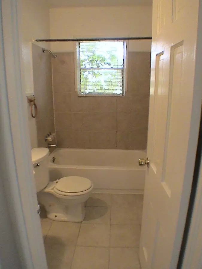 314 Southeast 13th Street, Grand Prairie, TX 75051 photo 5