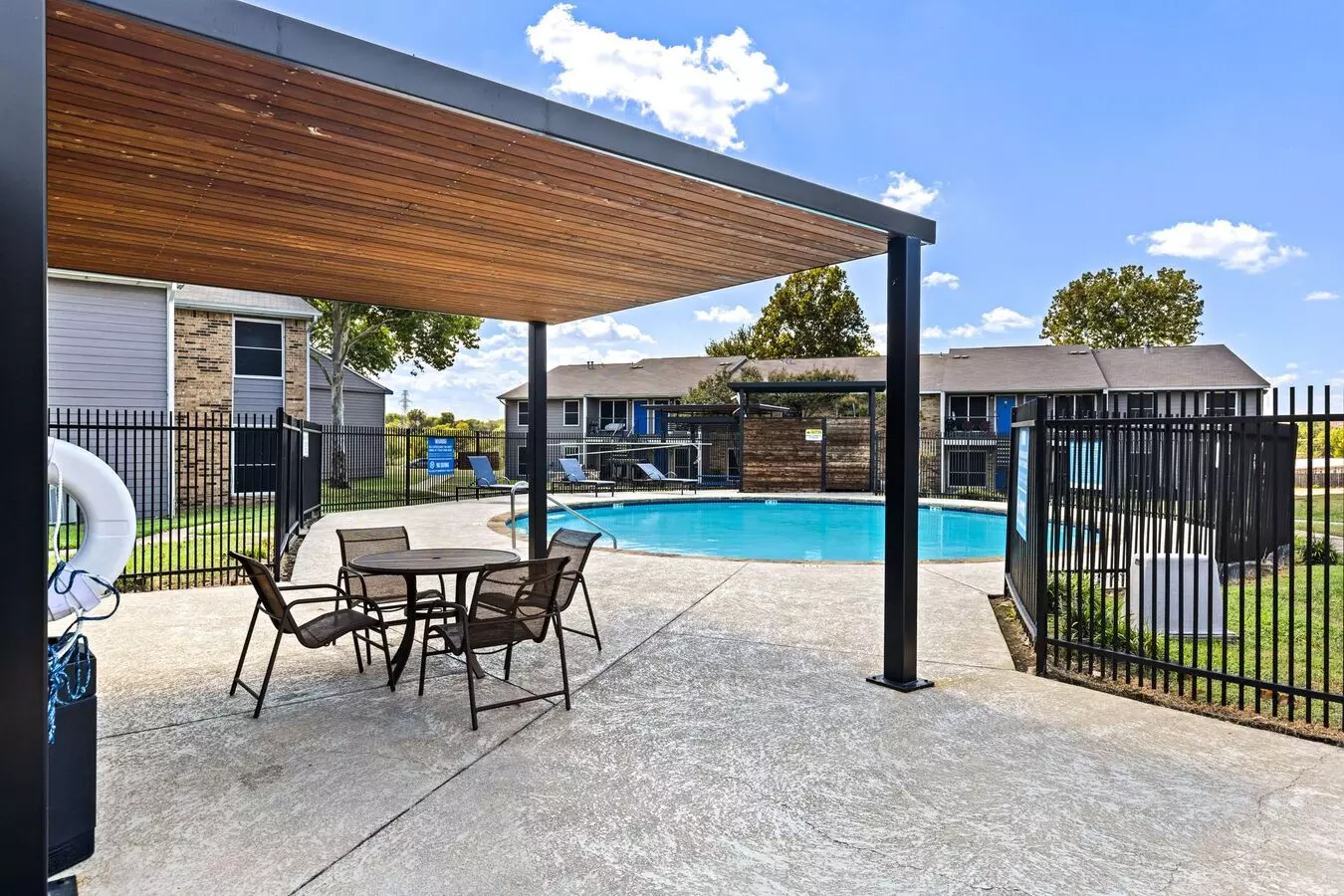 Cottonwood Park Village photo 3
