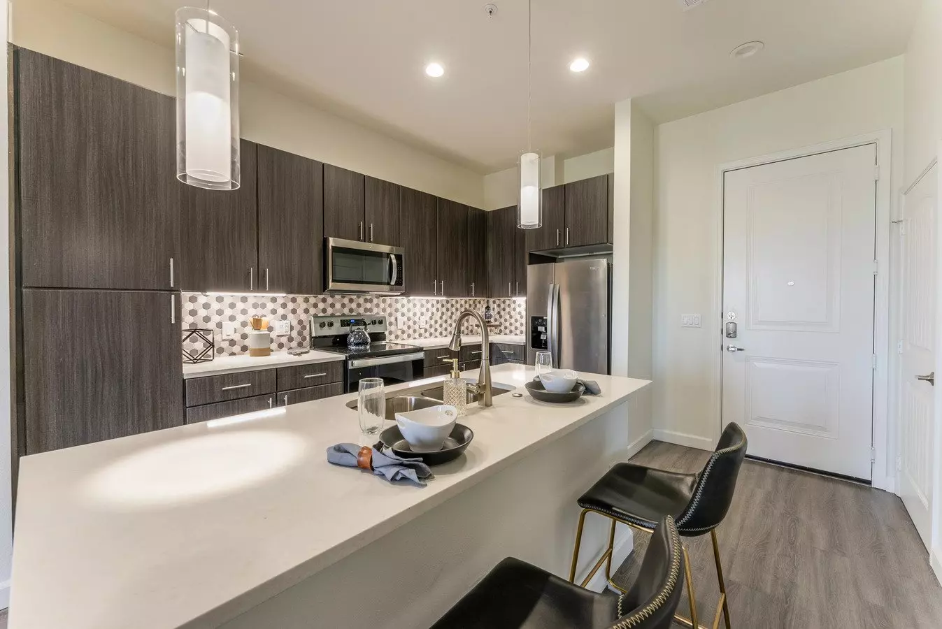 Residences at 3000 Bardin Road photo 3