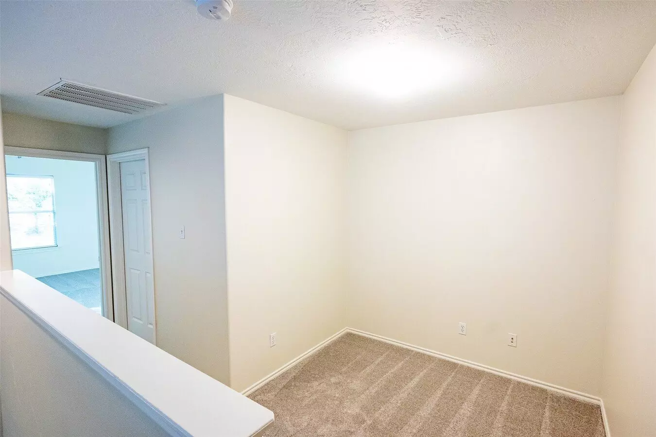 11 Summer Haze Cir Spring, TX 77382 photo 5