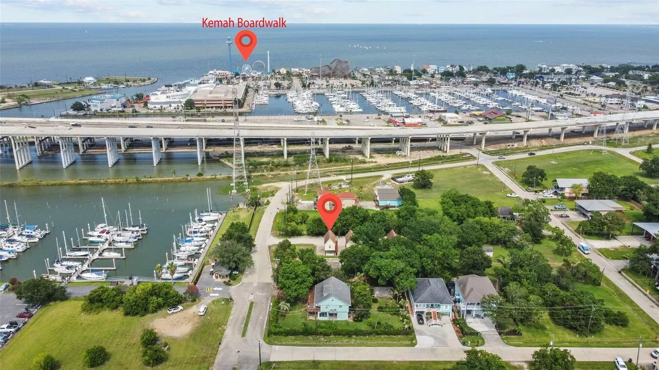 120 Grove Rd Kemah, TX 77565 photo 5