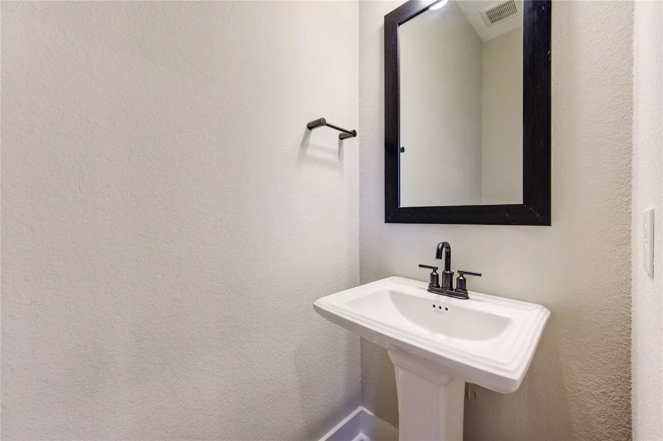 18515 Parkland Row Dr Cypress, TX 77433 photo 2