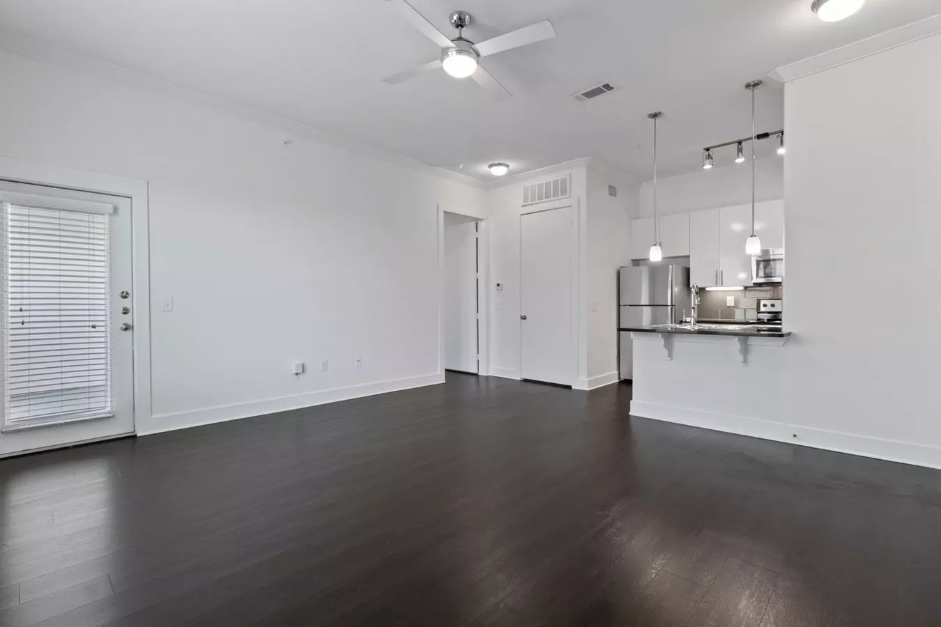 3300 Towers Blvd Seabrook, TX 77586 photo 2