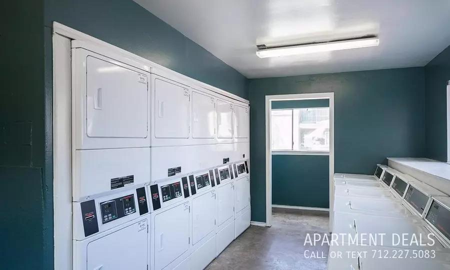 10 Renwick Drive, Houston, TX 77081 photo 4