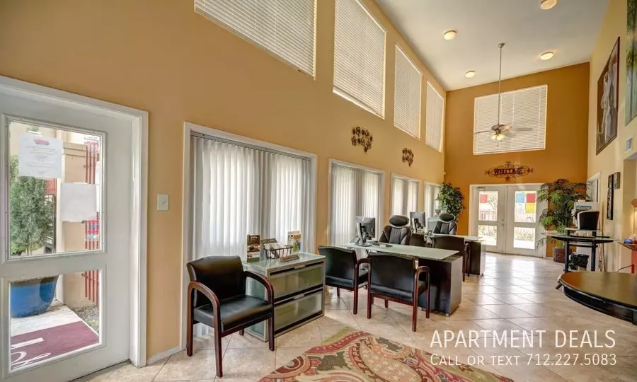 10 Shadowdale Drive, Houston, TX 77043 photo 5