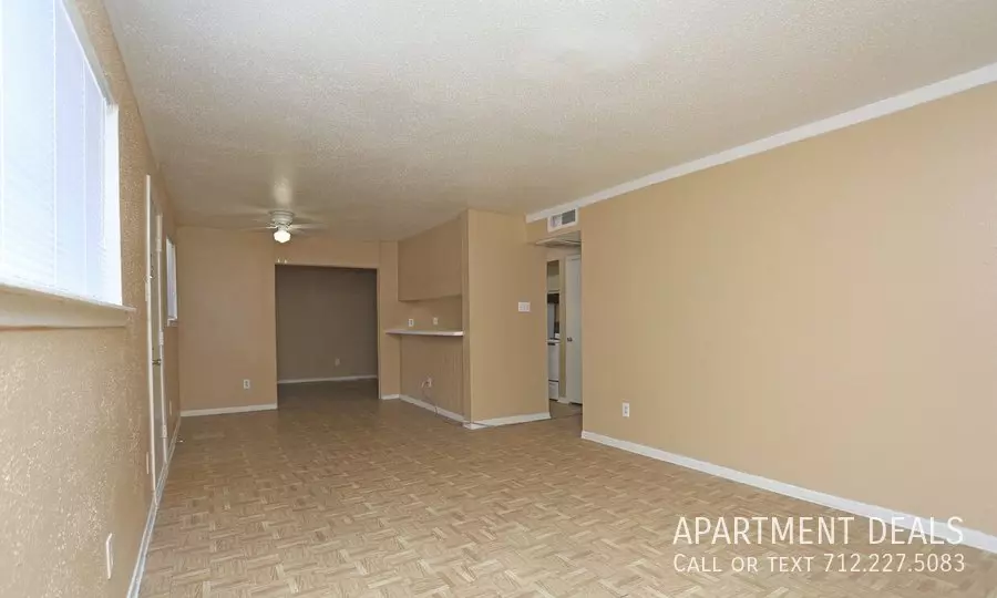 10007 Larkwood Drive, Houston, TX 77096 photo 2