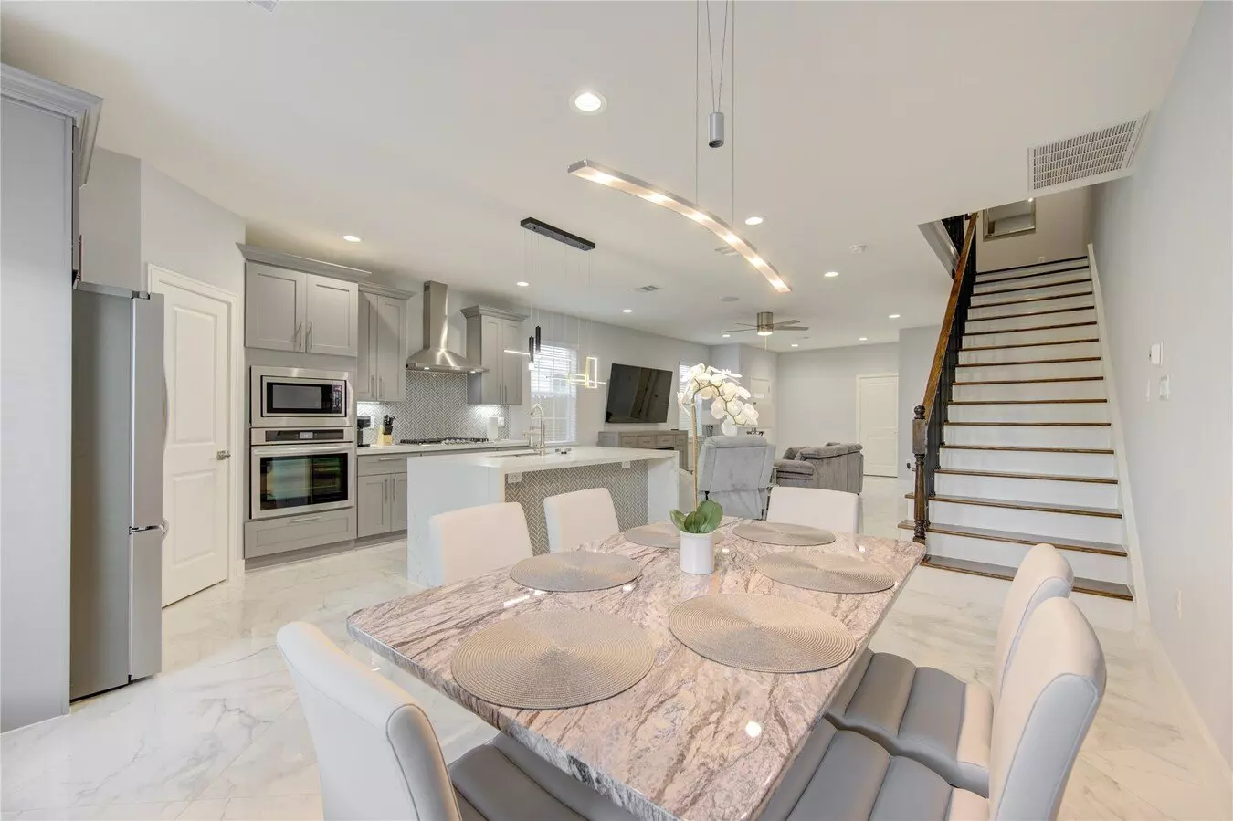 10021 Alfred Lane, Houston, TX 77041 photo 3