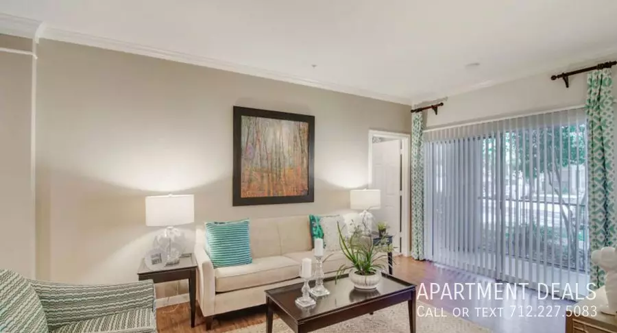 1006 Cypress Station Drive, Houston, TX 77090 photo 4
