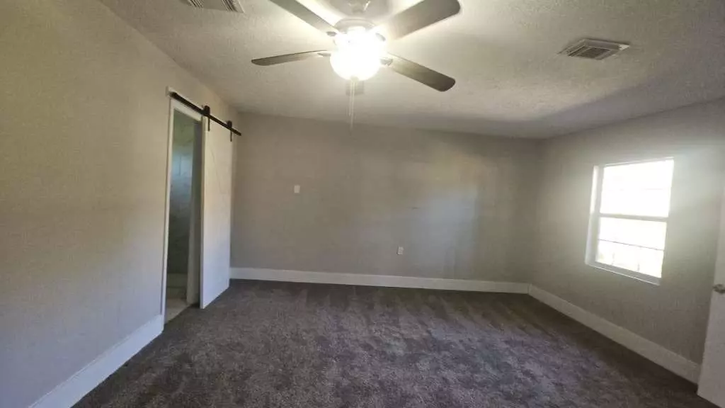 10101 Rebel Road, Houston, TX 77016 photo 3