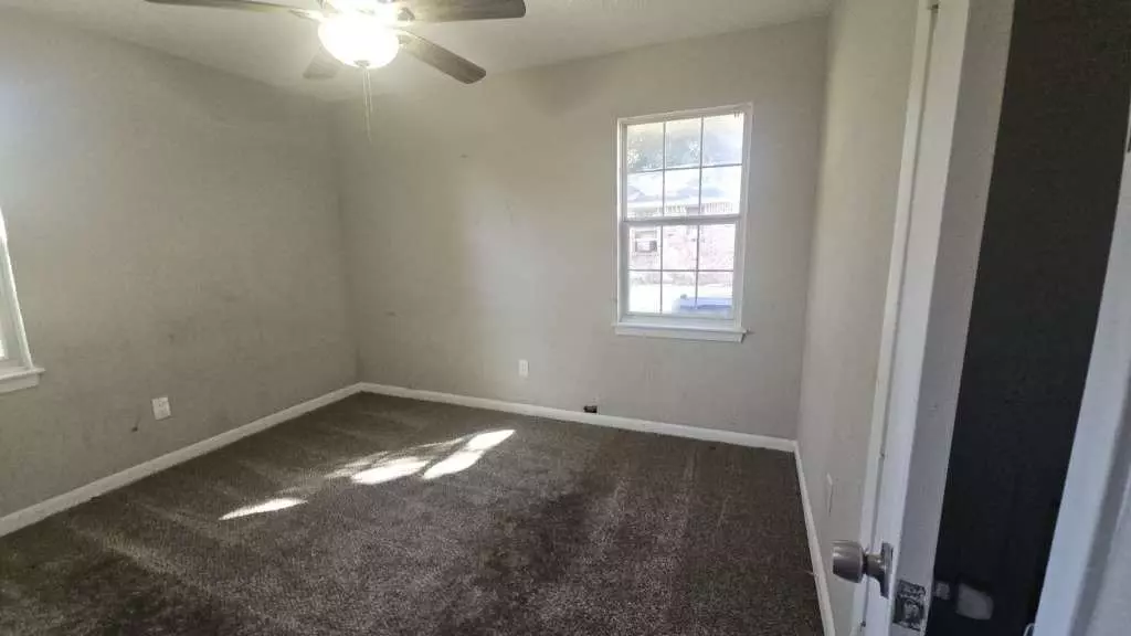 10101 Rebel Road, Houston, TX 77016 photo 2