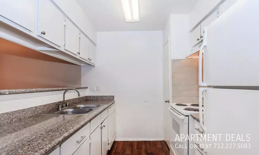 10107 Forum Park Drive, Houston, TX 77036 photo 3